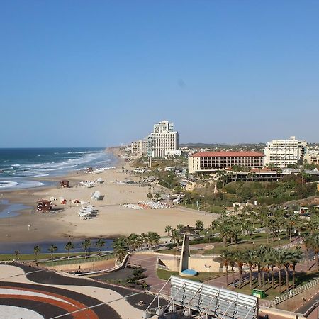 First Class Marina Herzlia Herzliya Bagian luar foto