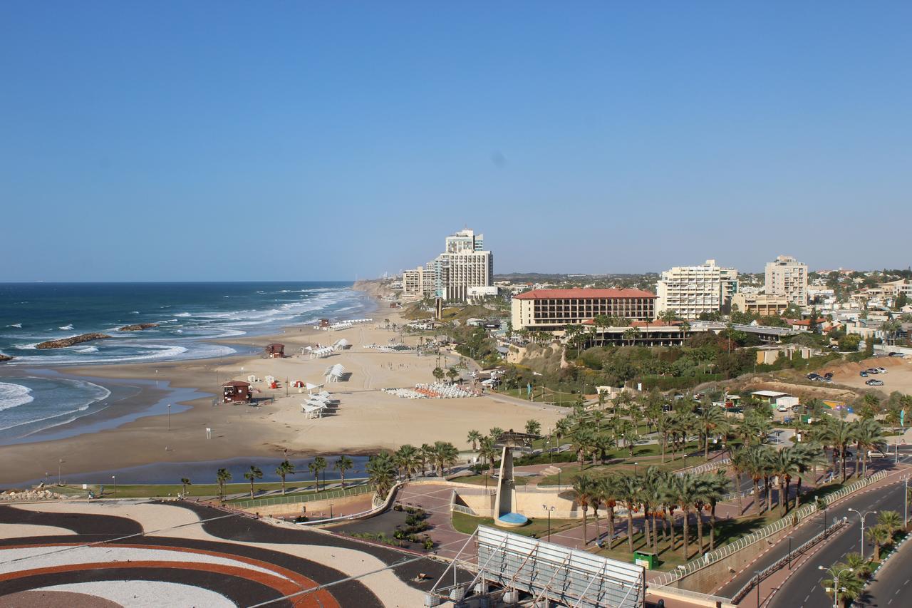 First Class Marina Herzlia Herzliya Bagian luar foto
