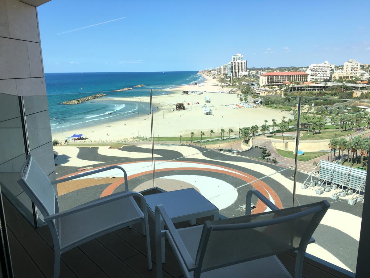 First Class Marina Herzlia Herzliya Bagian luar foto