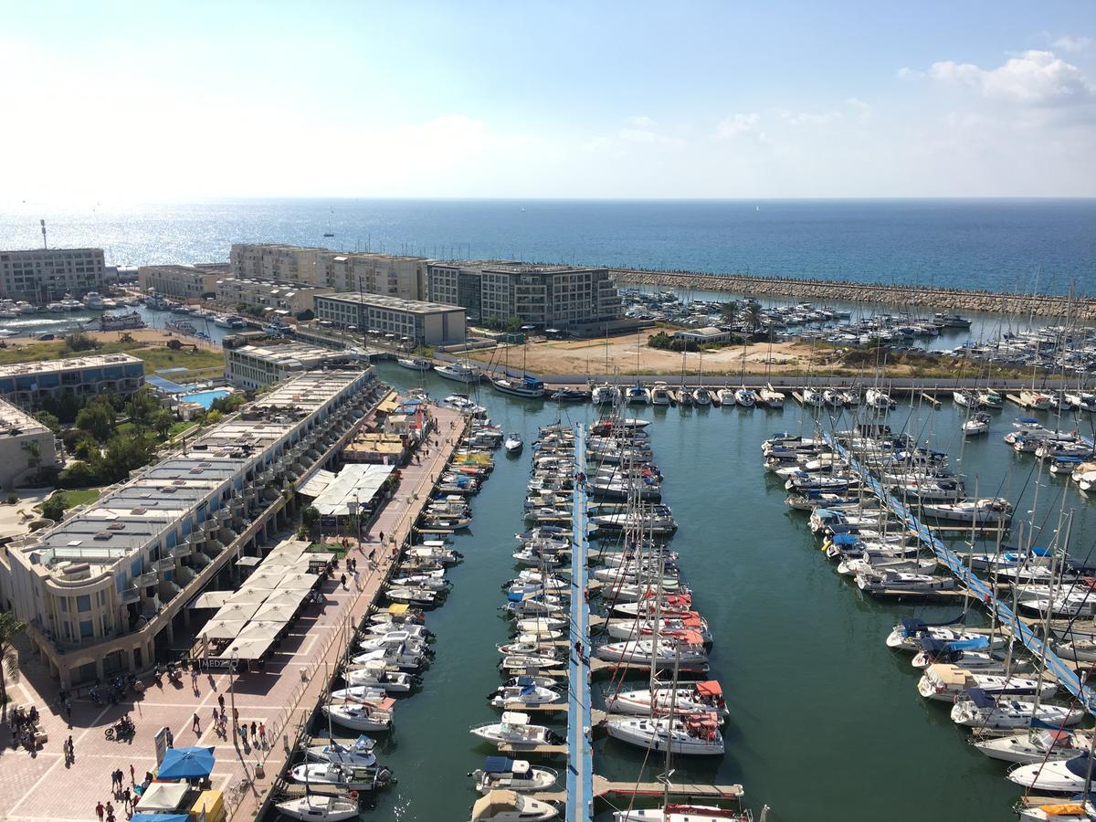 First Class Marina Herzlia Herzliya Bagian luar foto