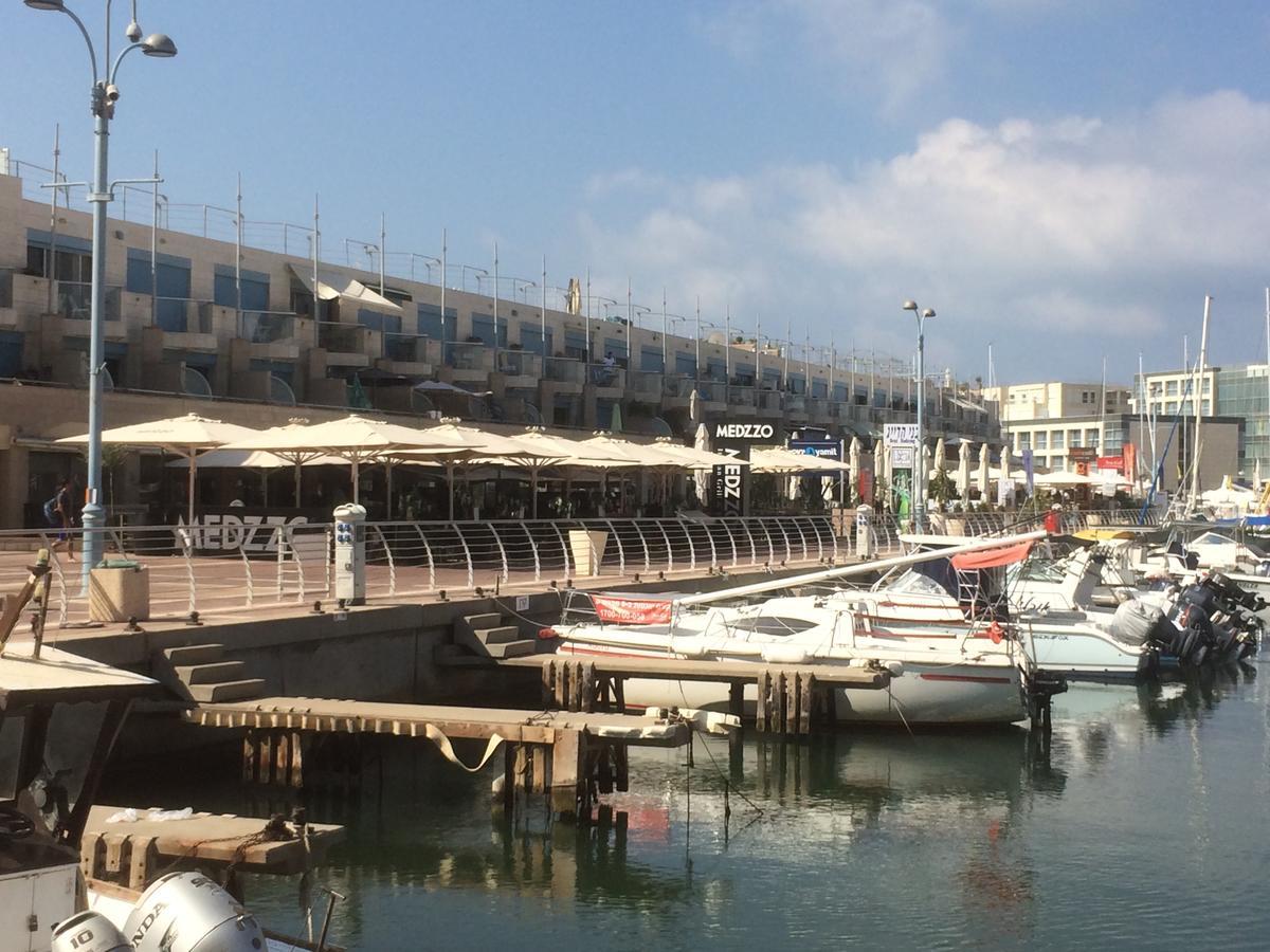First Class Marina Herzlia Herzliya Bagian luar foto